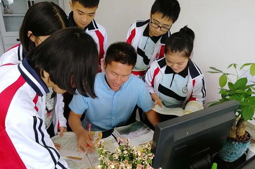 平樂(lè)中學(xué)群英薈 名優(yōu)教師展播，打造高品質(zhì)教育公共服務(wù)新高地